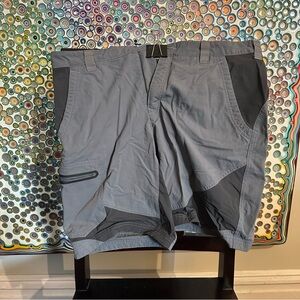 REI Size 36 Men’s Hiking Shorts